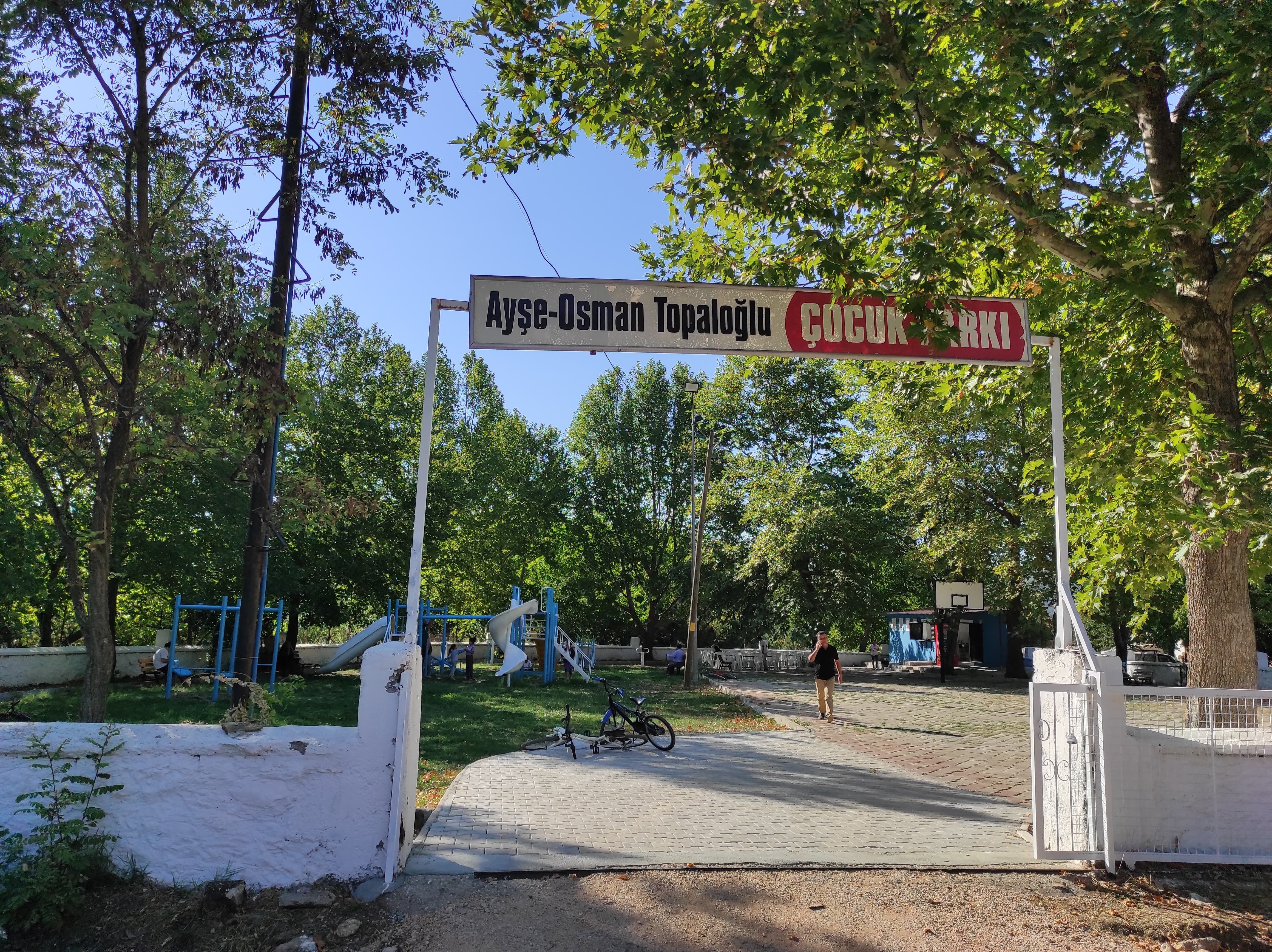 Seki Mahallesi'nde Çocuk Parkı ve Kafe Açıldı
