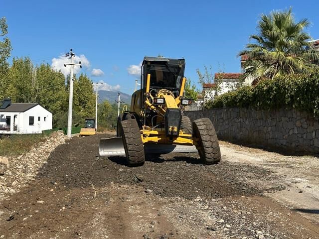 Seydikemer Belediyesi’nden Kış Öncesi Yoğun Yol Bakımı
