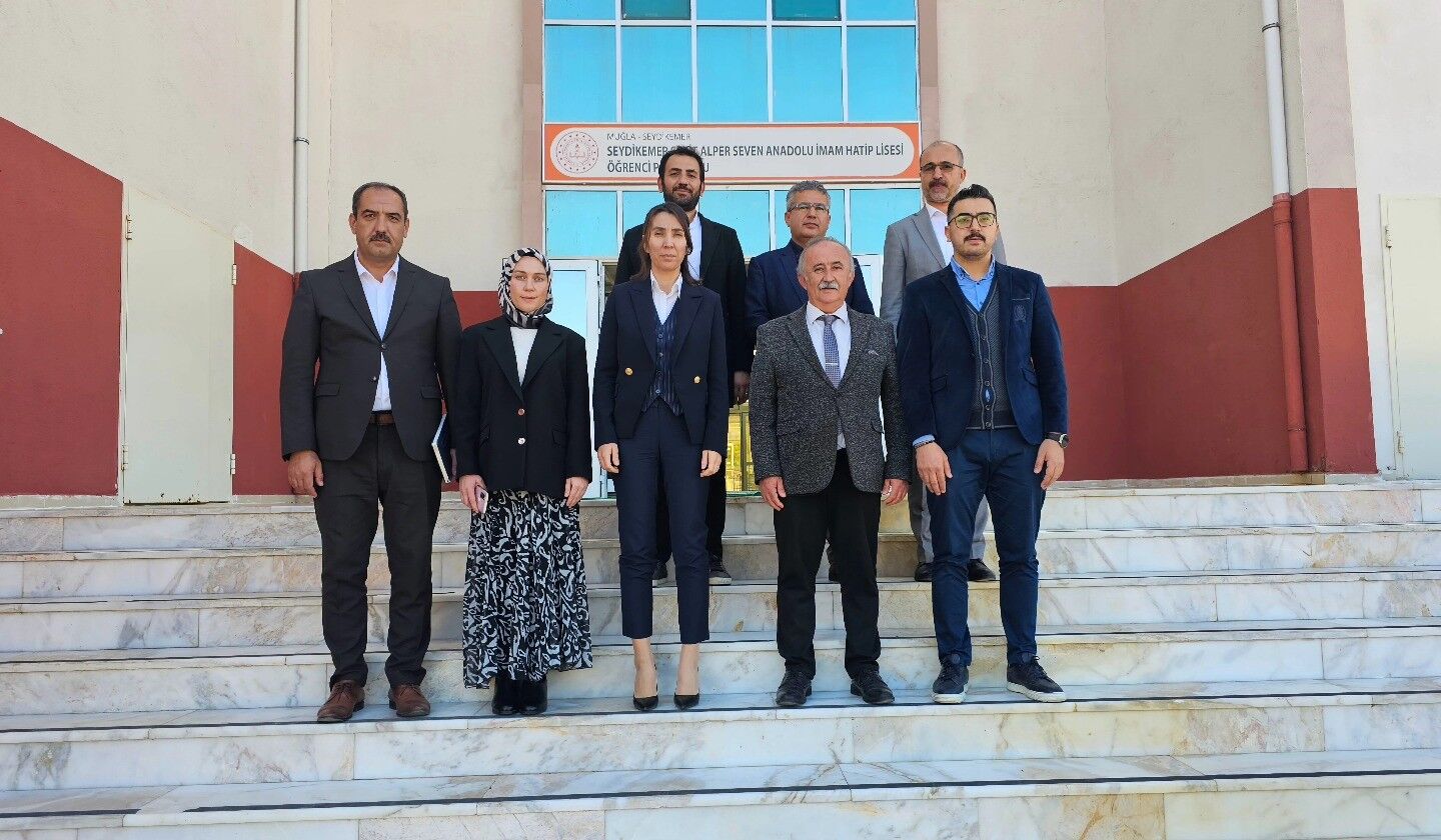 Seydikemer Kaymakamı Büyüker, Öğrencilerle Buluştu