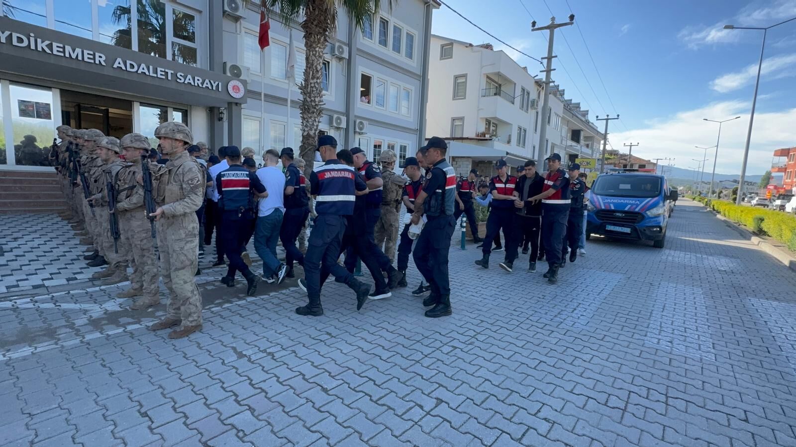 Seydikemer Merkezli “Daltonlar” Operasyonunda 12 Şüpheli Adliyeye Sevk Edildi