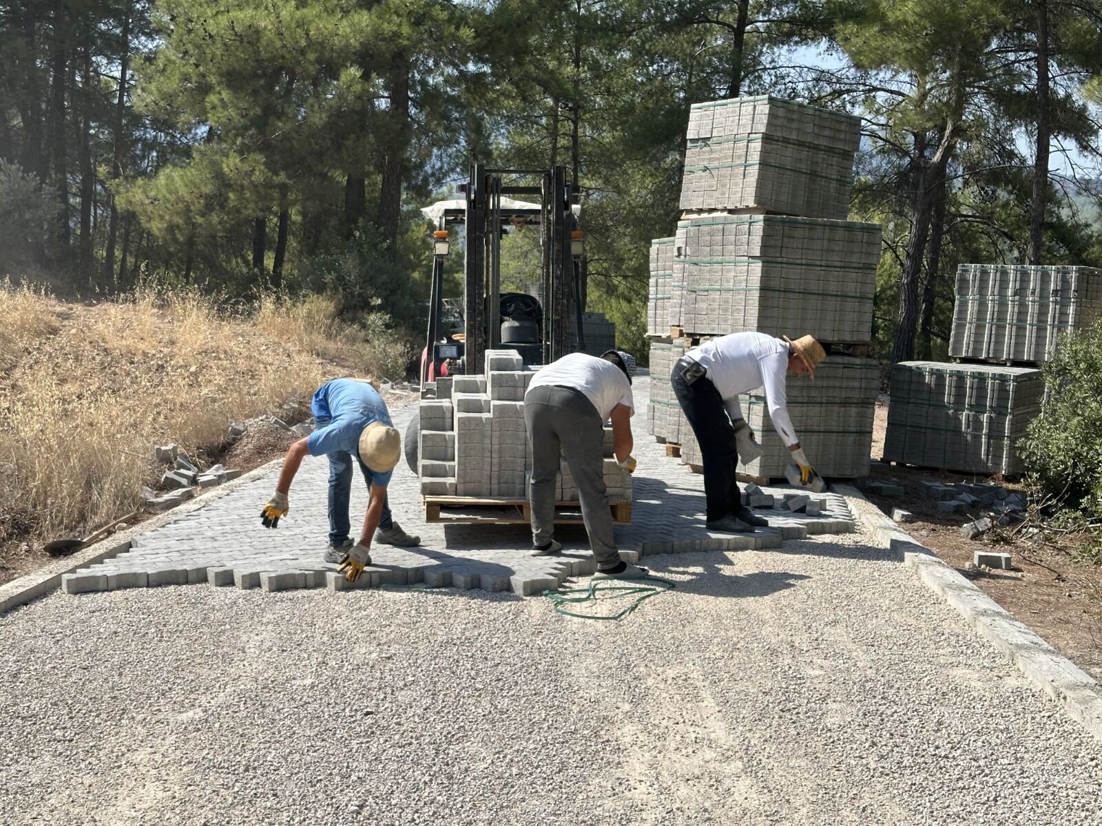 Seydikemerde 65 Mahalleye Eşit Hizmet: 11 Ayda 120 Bin M² Parke, 430 Km Yol