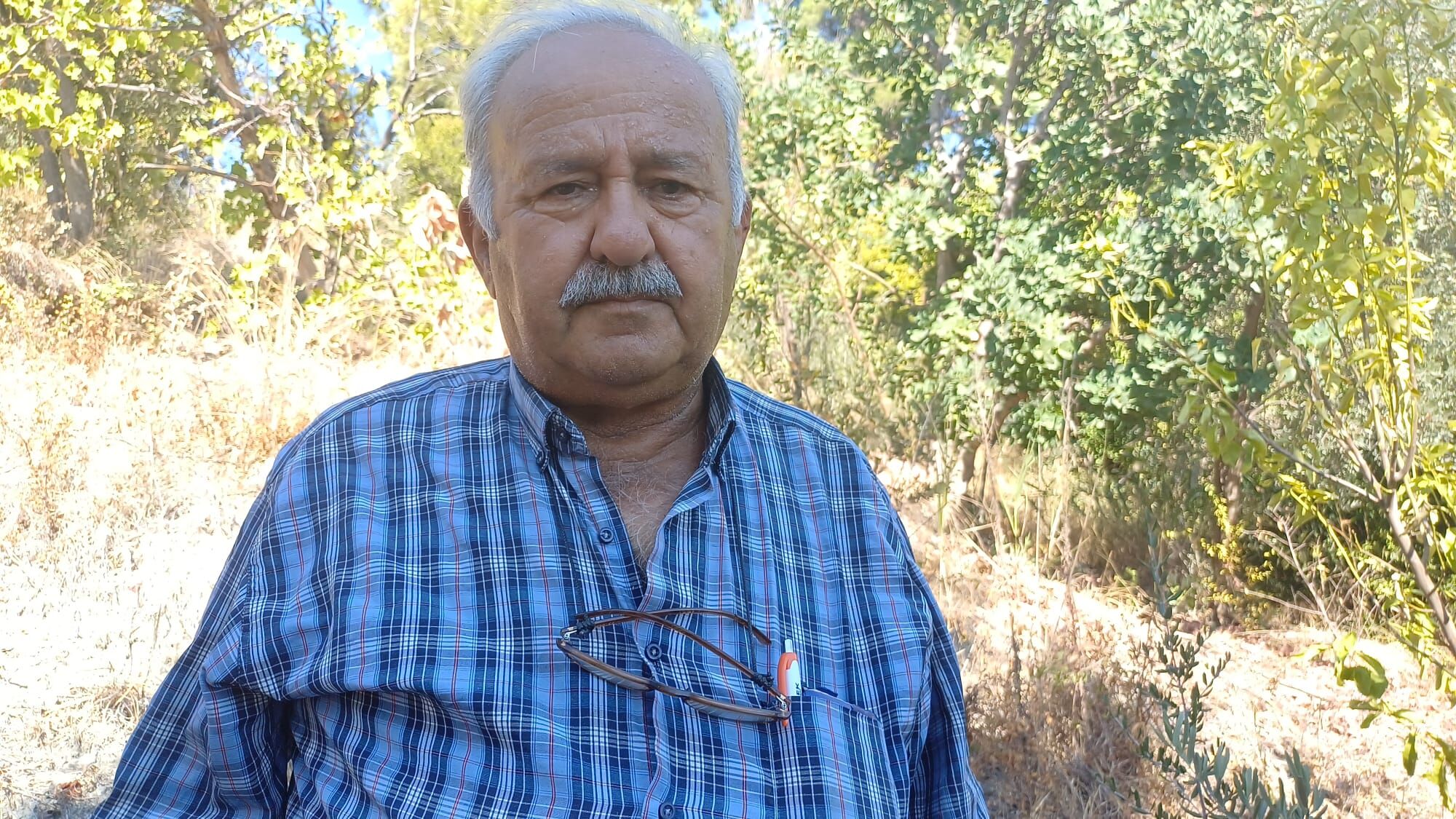 Seydikemer’de Bahçesine Su Gelmeyince, Ağaçları Kurudu