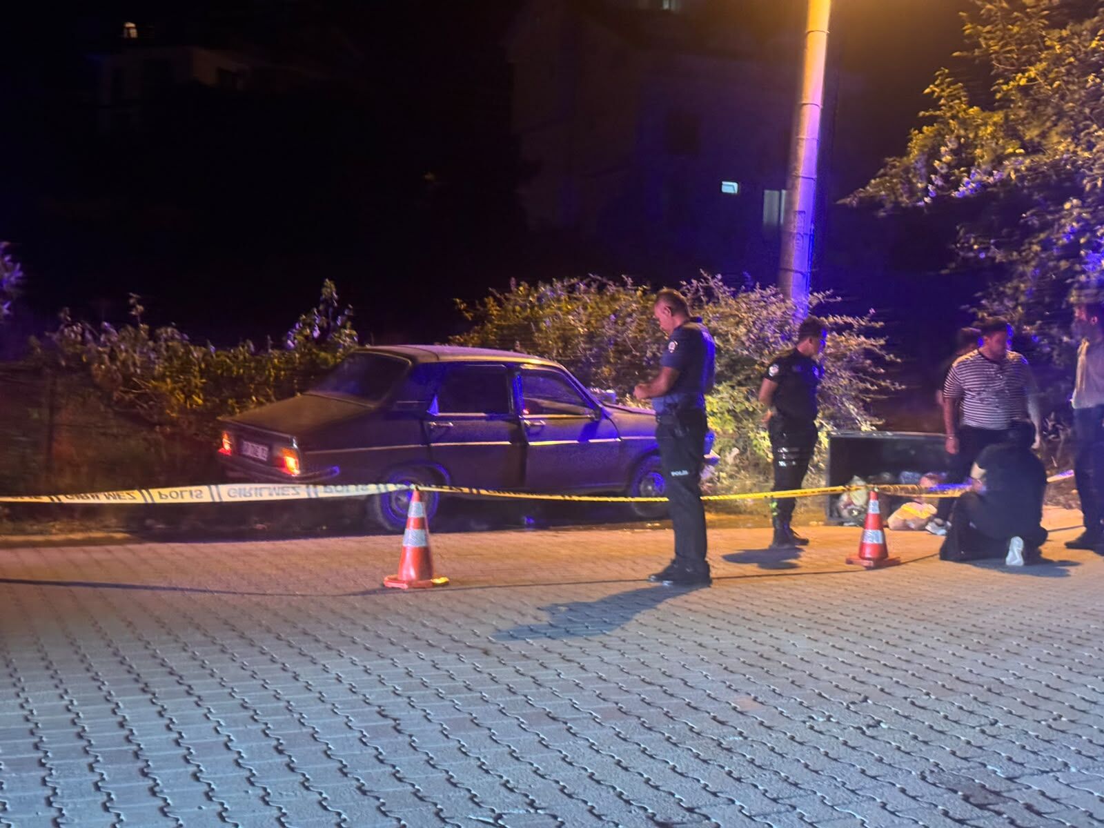 Seydikemer’de Çöp Konteynerine Çarpan Otomobilin Sürücüsü Hayatını Kaybetti