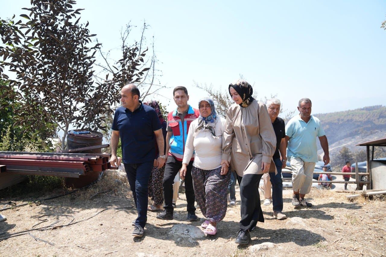 Seydikemer'de Devlet-Millet El Ele