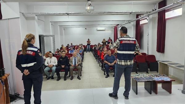 Seydikemer’de “En İyi Narkotik Polisi Anne” Etkinliği