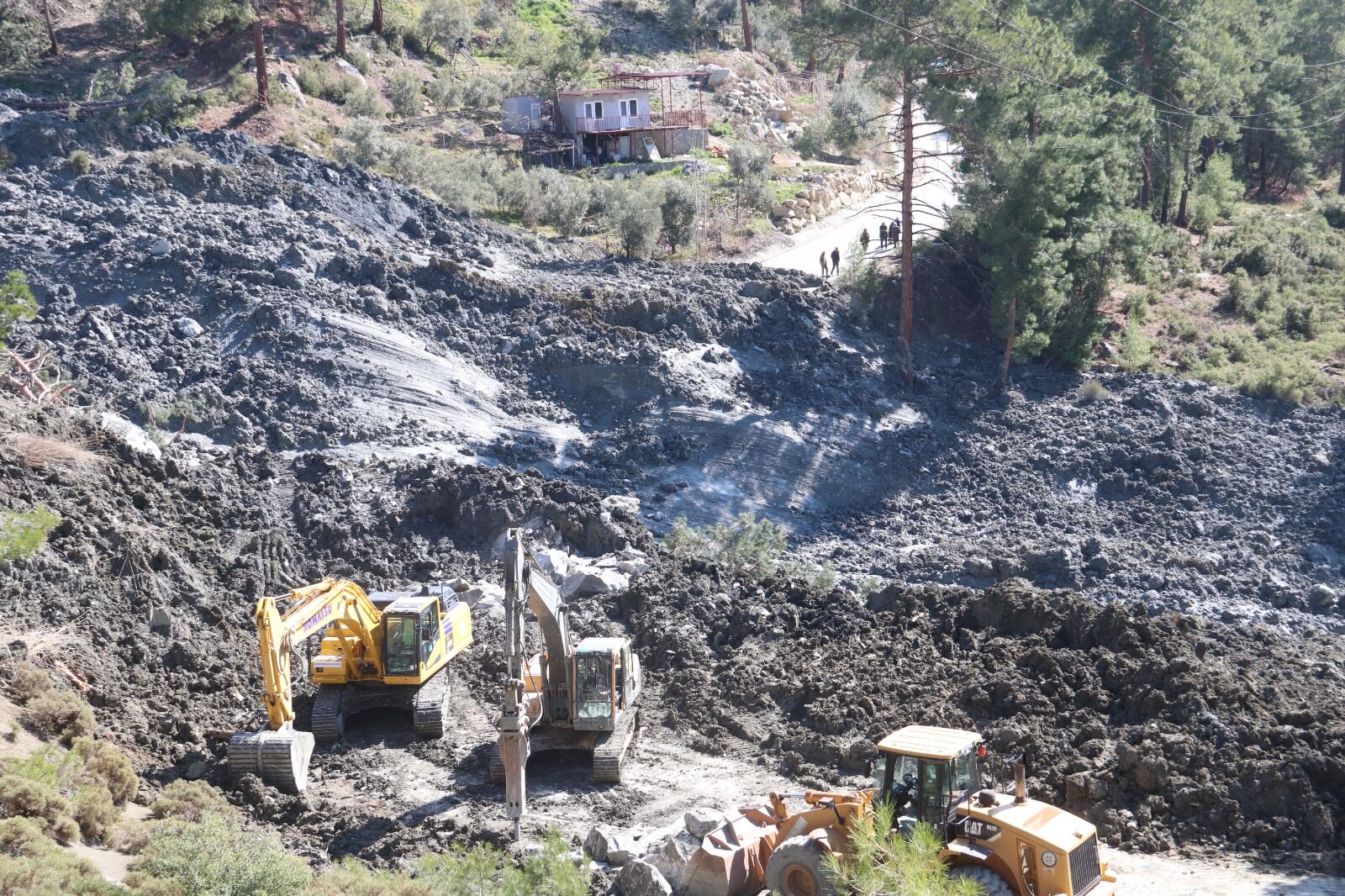 Seydikemer’de Heyelan Nedeniyle Kapanan Yol 2,5 Aydır Açılmadı