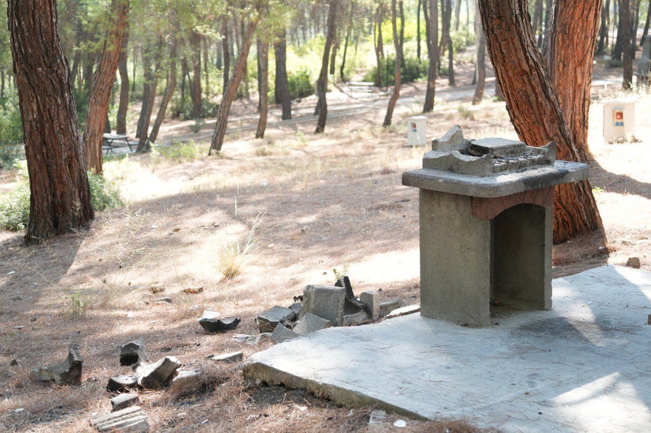 Seydikemer’de Mesire Alanını Tahrip Ettiler