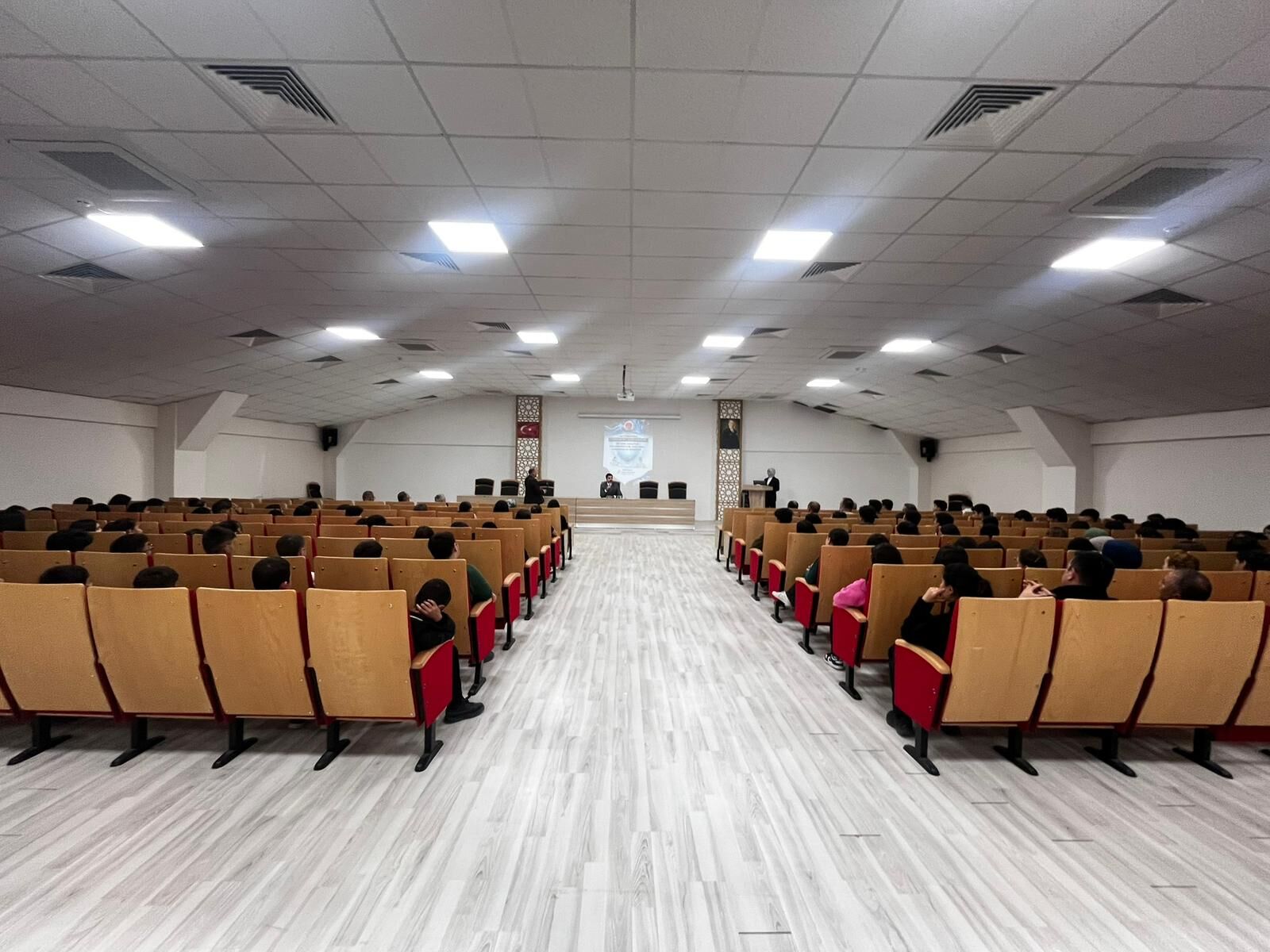Seydikemer’de Öğrencilere Siber Güvenlik Semineri