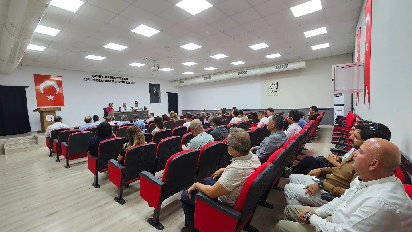 Seydikemer'de Okul Müdürleri Toplantısı Gerçekleştirildi