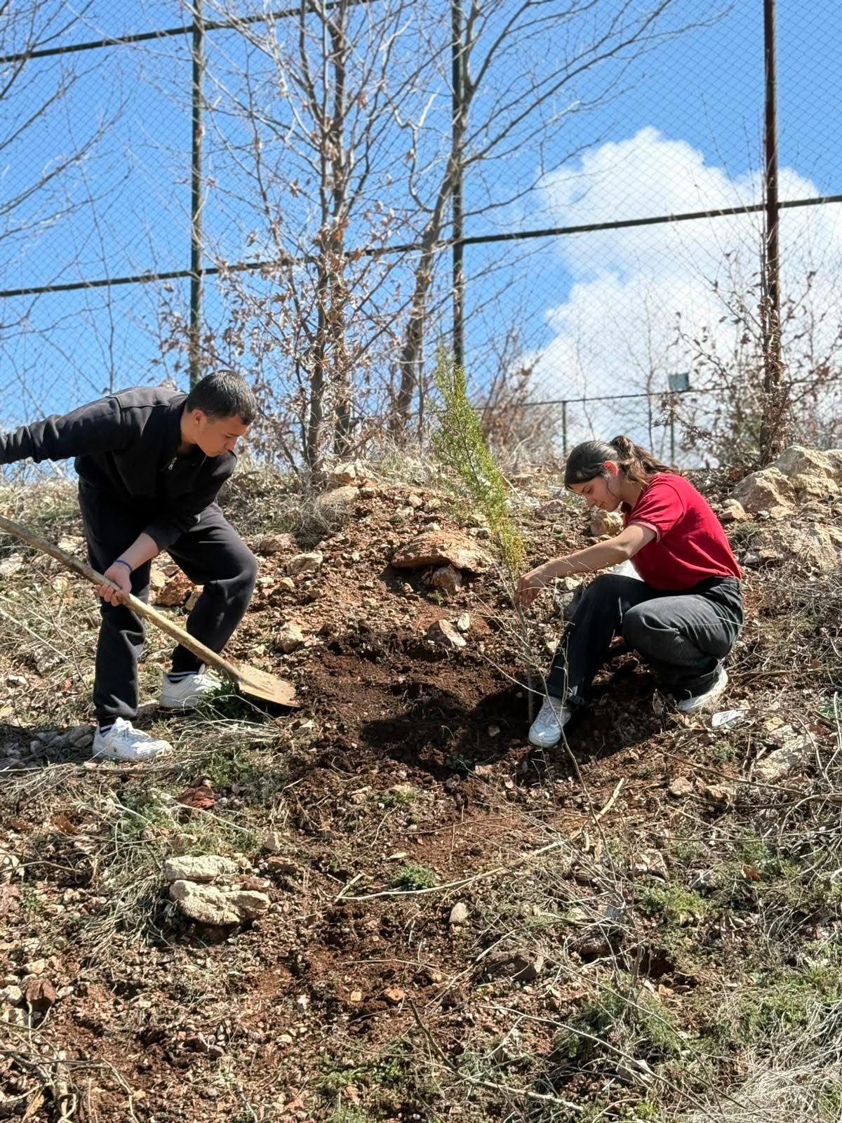 Seydikemer’de Orman Haftası’nda 100 Fidan Toprakla Buluştu
