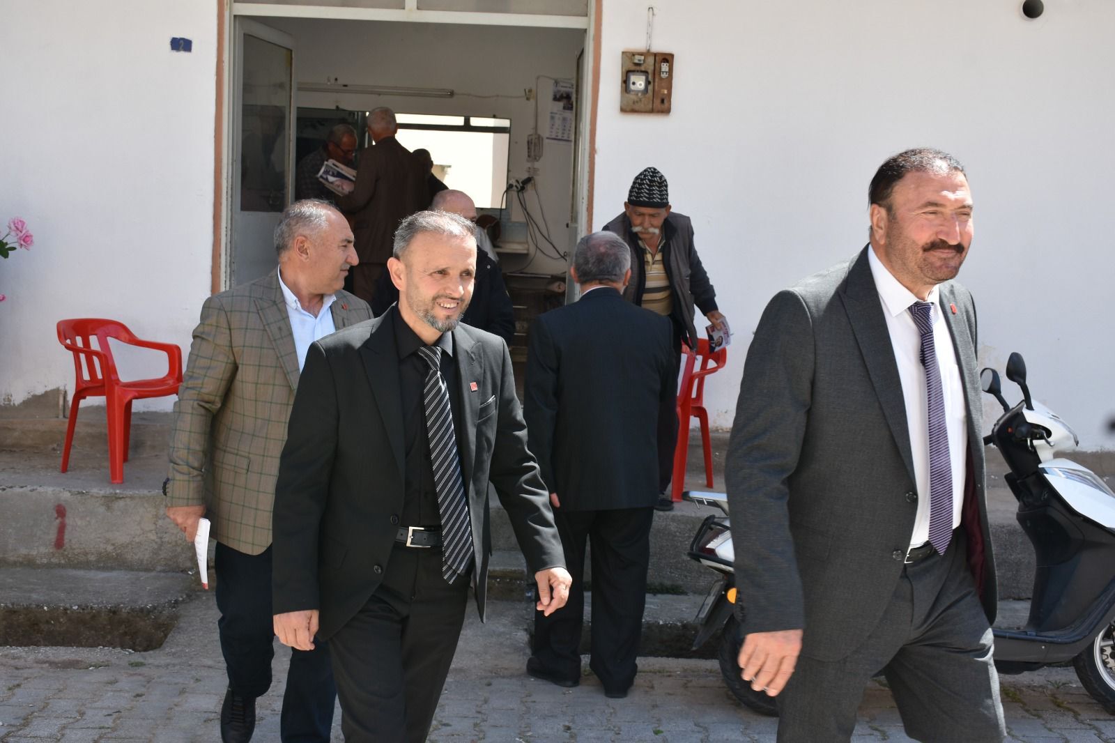 Seydikemer’de Saadet Partisi’nden Esnaf Ziyareti