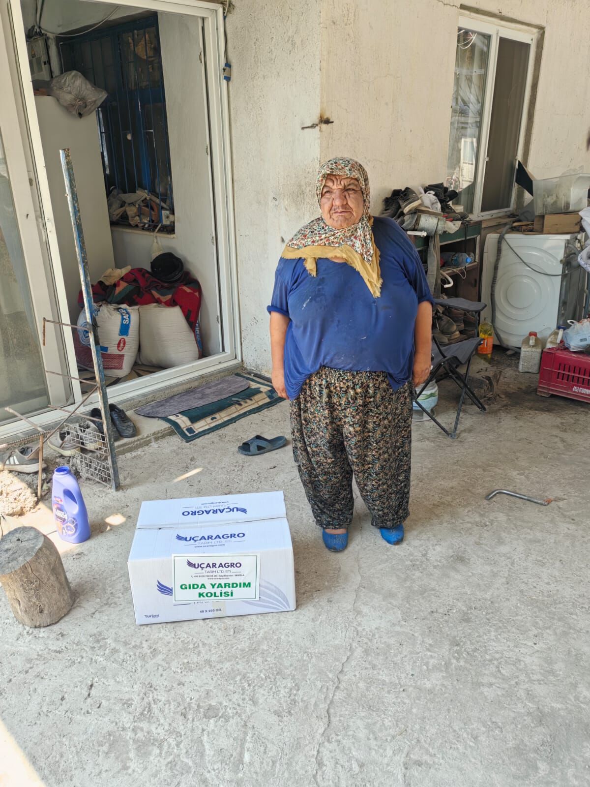 Seydikemer’de Yangından Etkilenen Mahallelere Esnaftan Destek