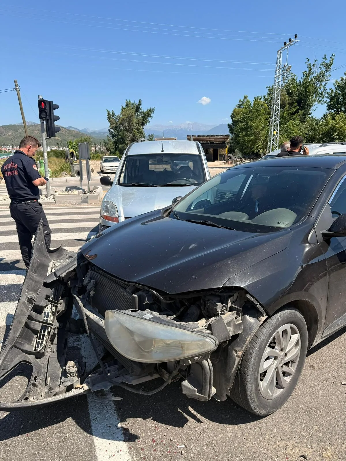 Seydikemer'de Zincirleme Trafik Kazası