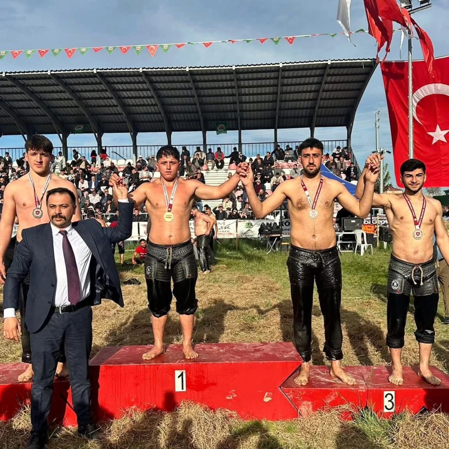 Seydikemerli Pehlivanlardan Samsun’da Gururlandıran Başarı