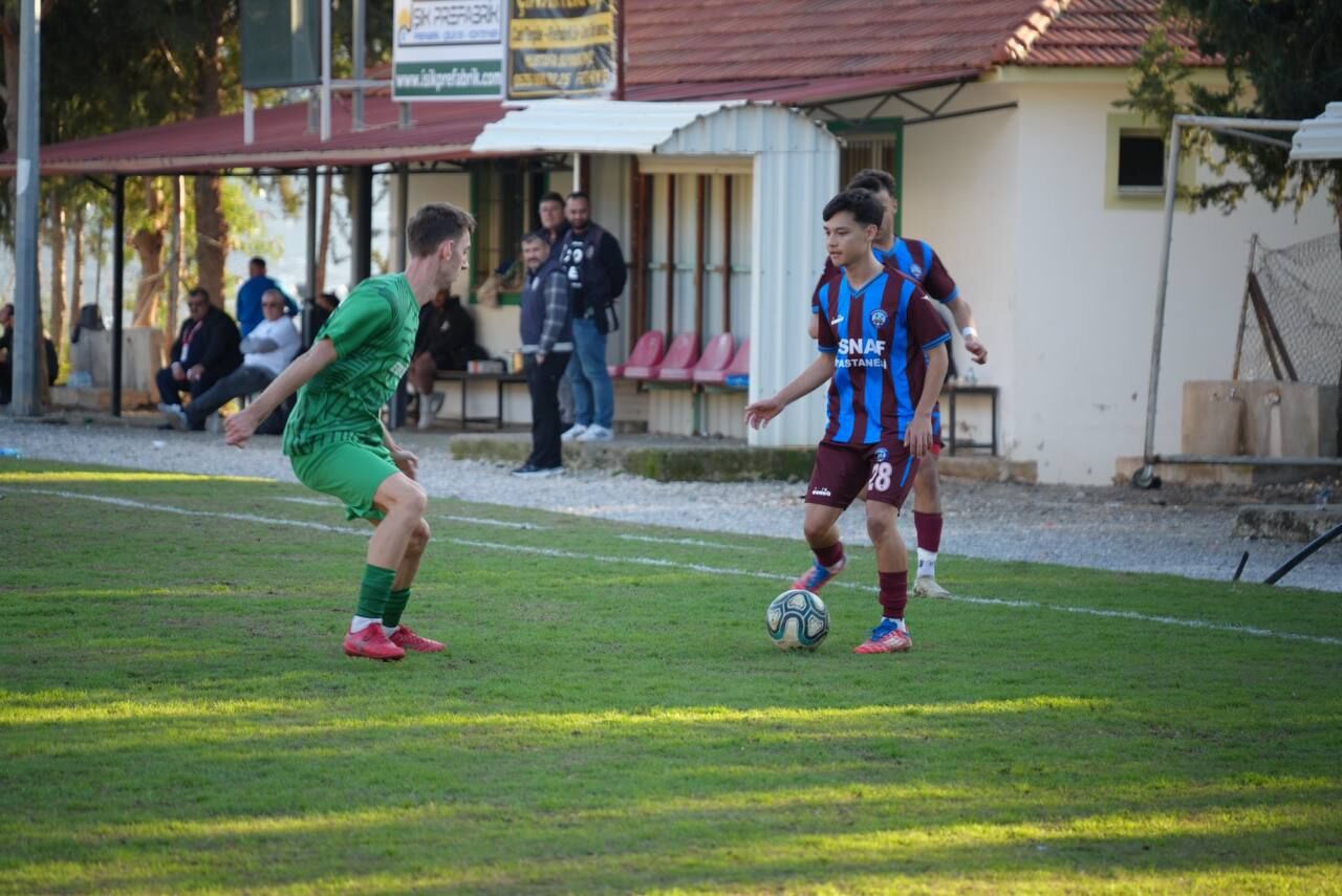 Seydikemerspor, Karaçulhaspor’u Farklı Mağlup Etti: 8-1