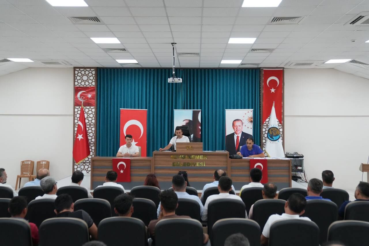 Seydikemerspor'da Güven Tazeleyen Başkan Akdenizli: “Hedefimiz Bal Ligi!”