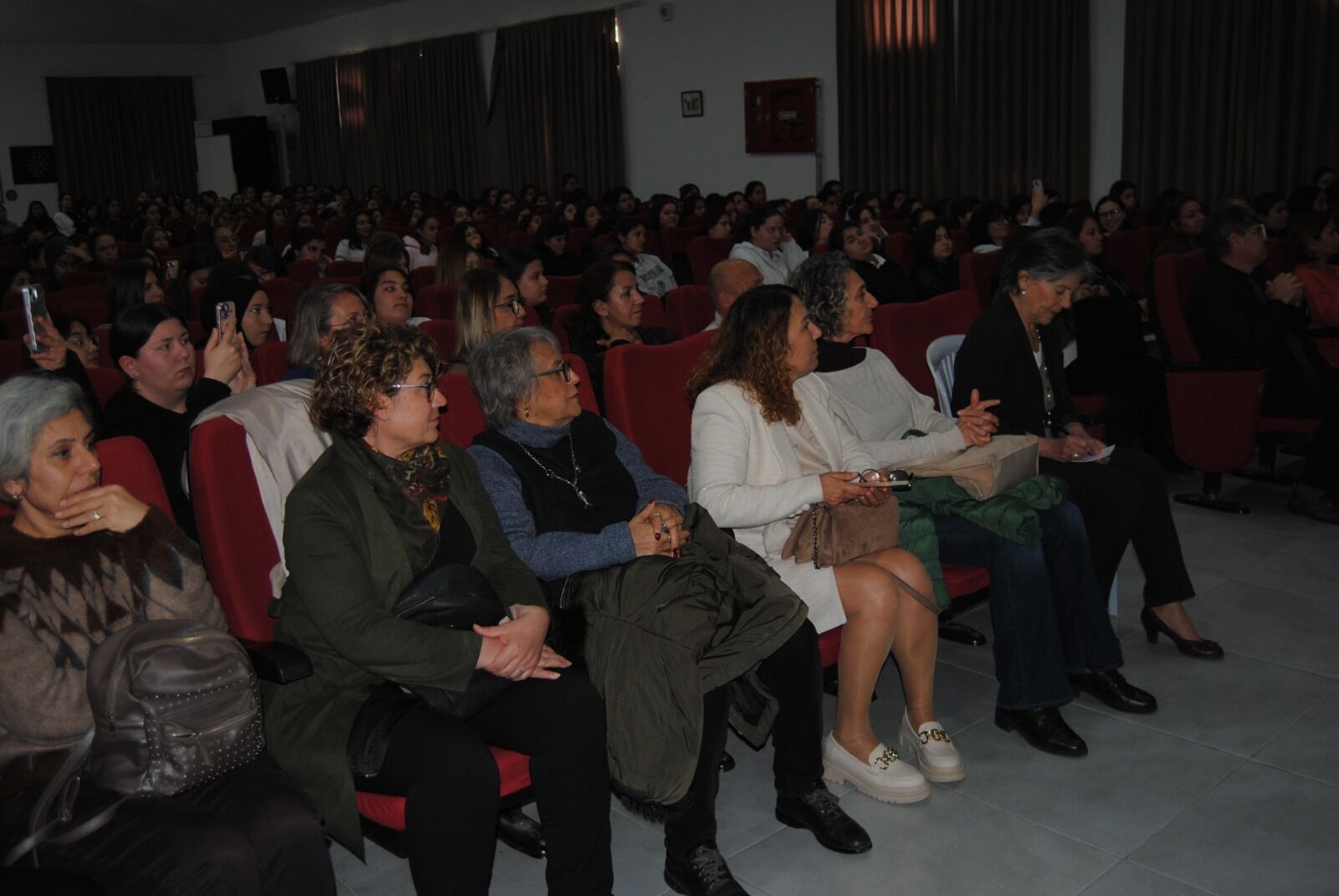 Sibel Savacı, Görgü Ve Nezaket Kurallarını Anlattı