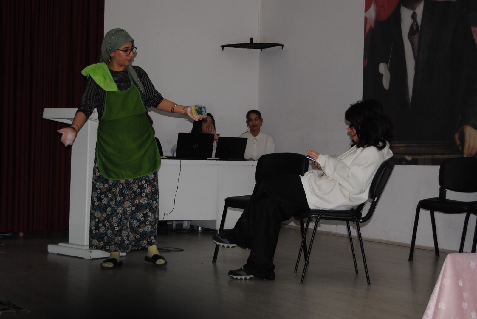 Sibel Savacı, Görgü Ve Nezaket Kurallarını Anlattı