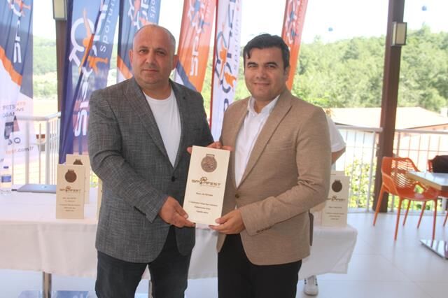 Sporfest’te Katkı Sunanlara Plaket Verildi