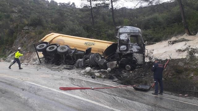 Tır Sürücüsü Feci Şekilde Yanarak Hayatını Kaybetti