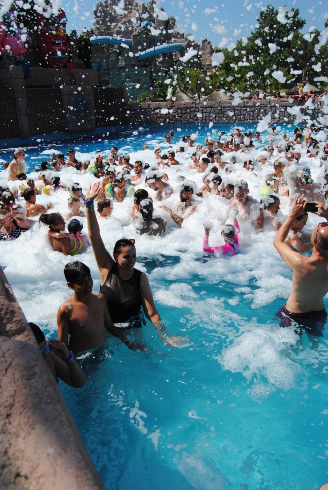 Turistler Orka Tema Park'ta Eğlencenin Tadını Çıkardılar