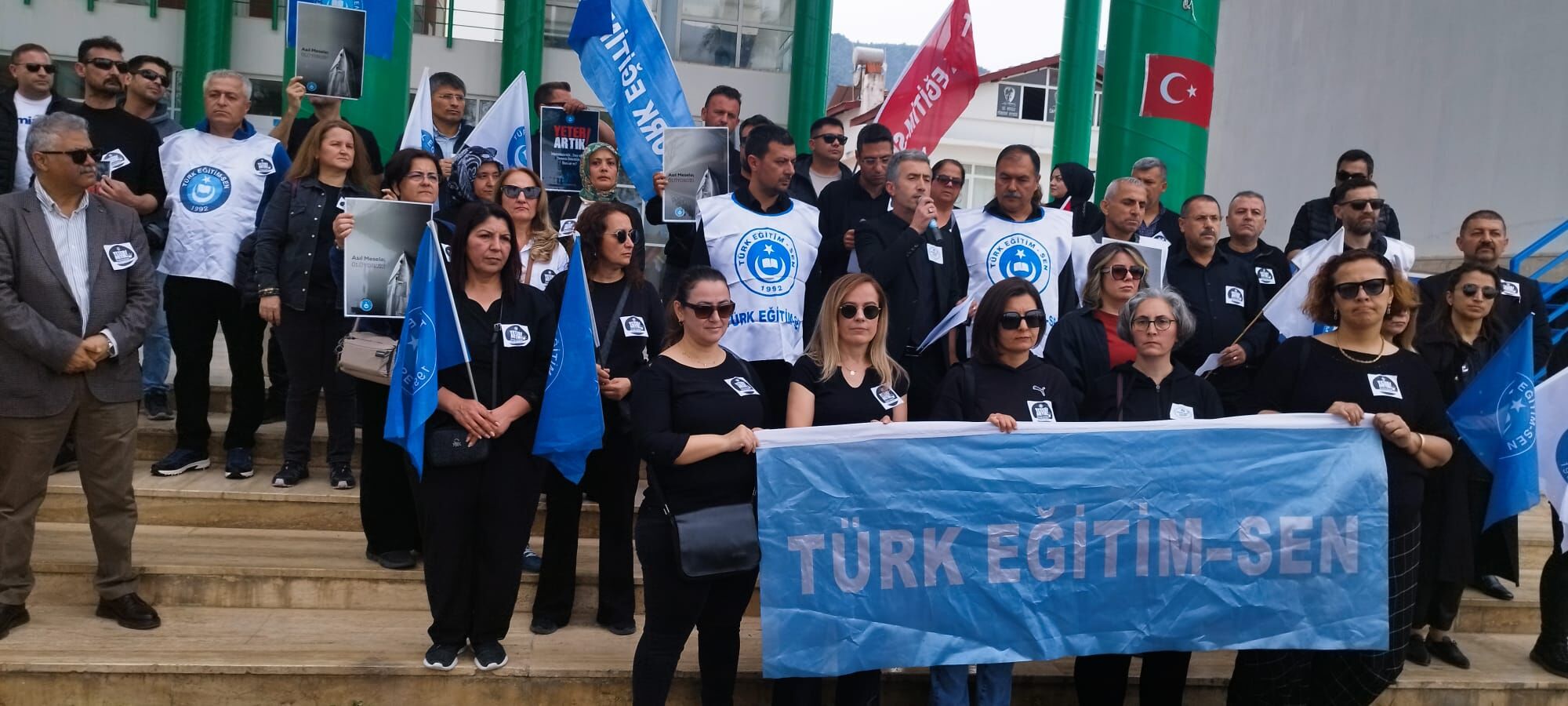 Türk Eğitim Sen'den Siverek Saldırısına Tepki: İş Bırakma Eylemi