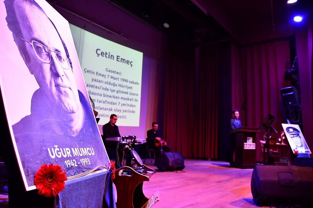 Demokrasi Şehitleri Saygıyla Anıldı