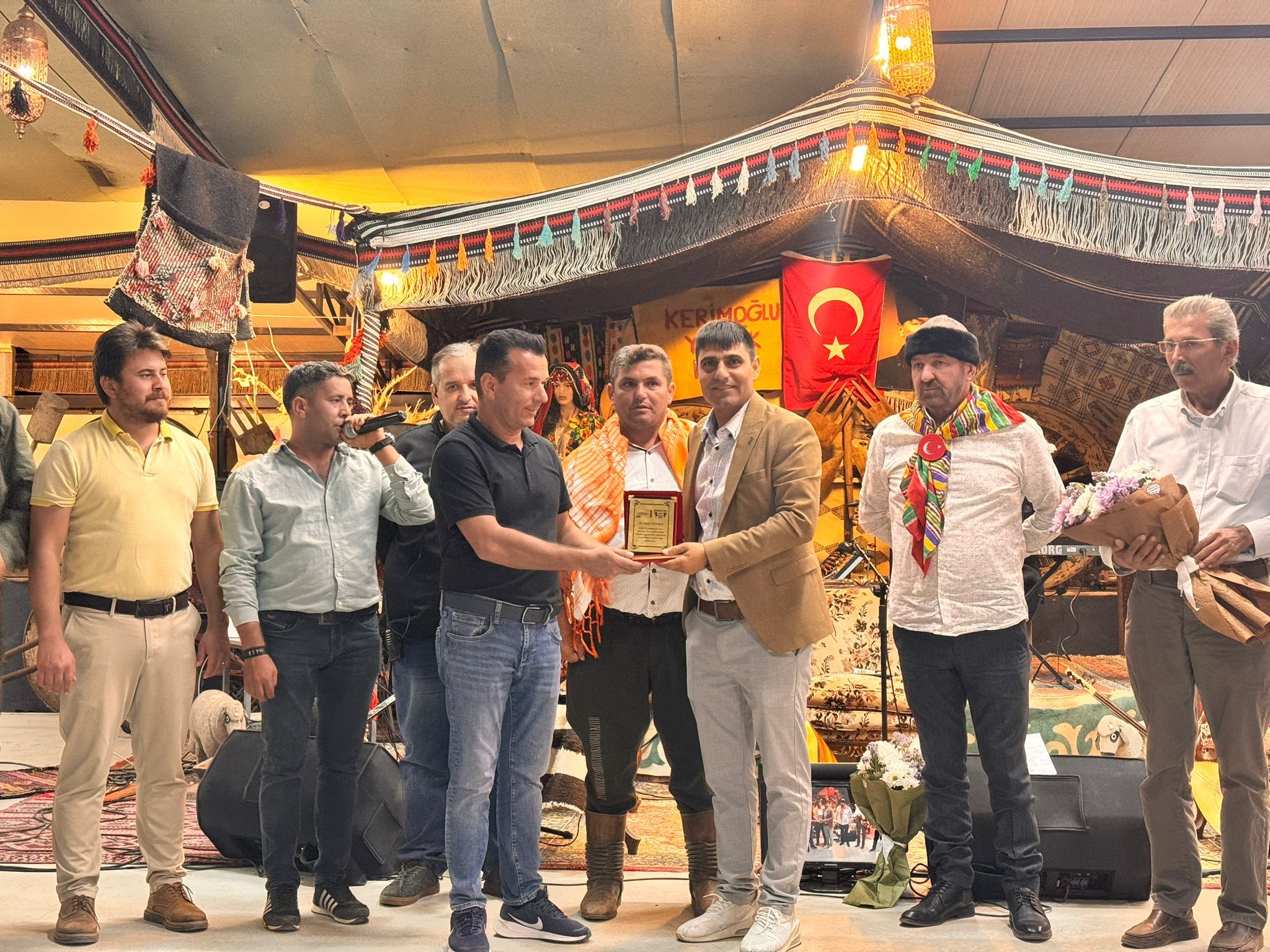 Ümmet Çelik ile "Diyardan Diyara" Muhteşem Bir Programla Başladı