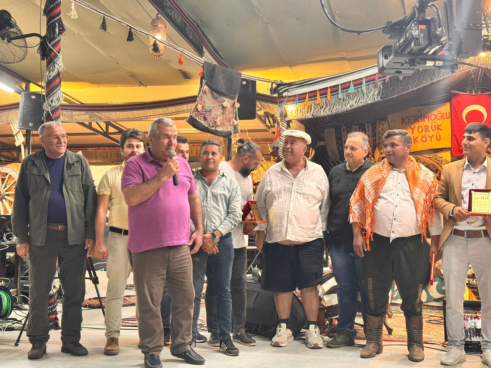 Ümmet Çelik ile "Diyardan Diyara" Muhteşem Bir Programla Başladı