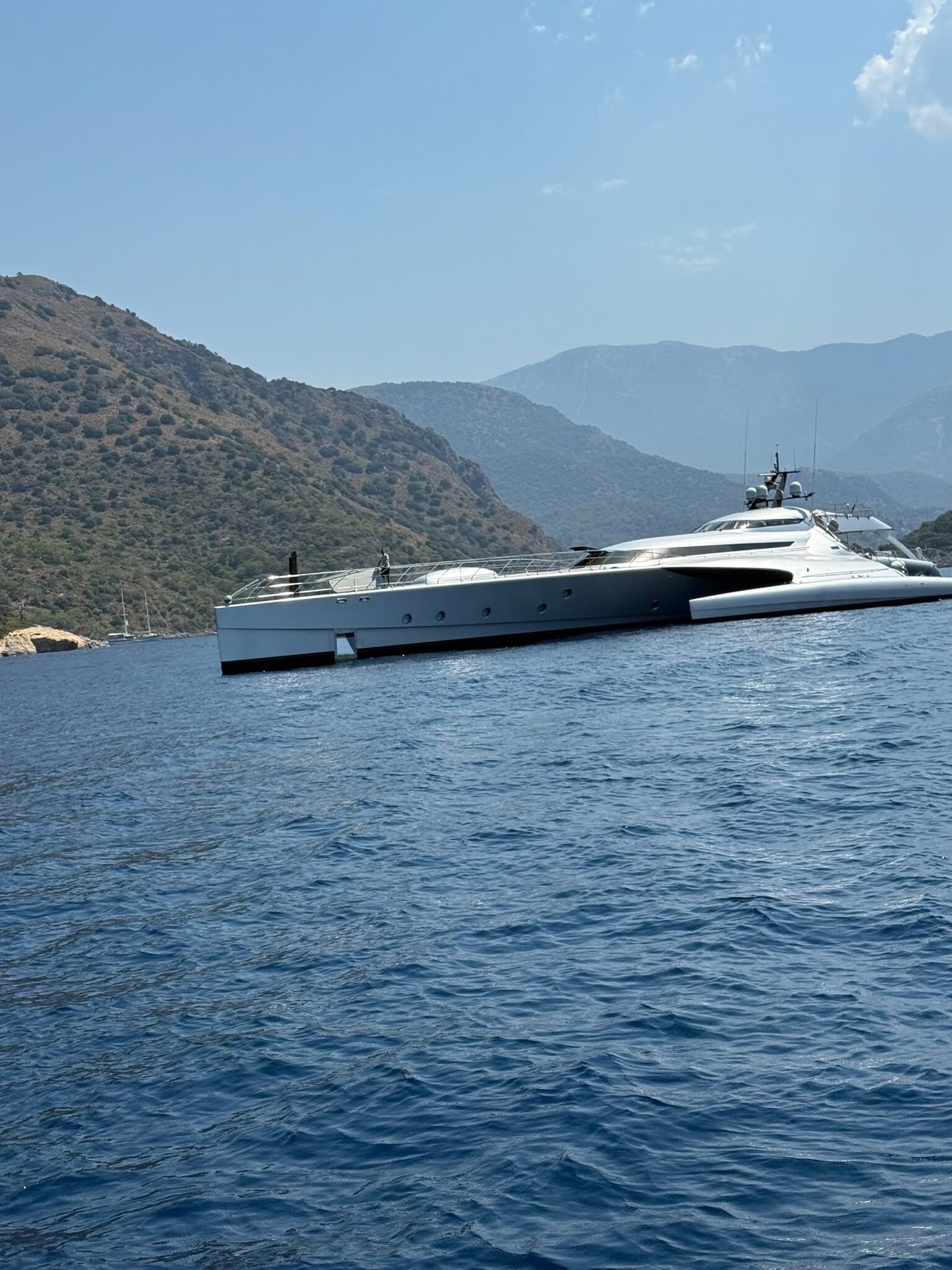 Uzay Mekiği Görünümlü Yat Fethiye'ye Geldi