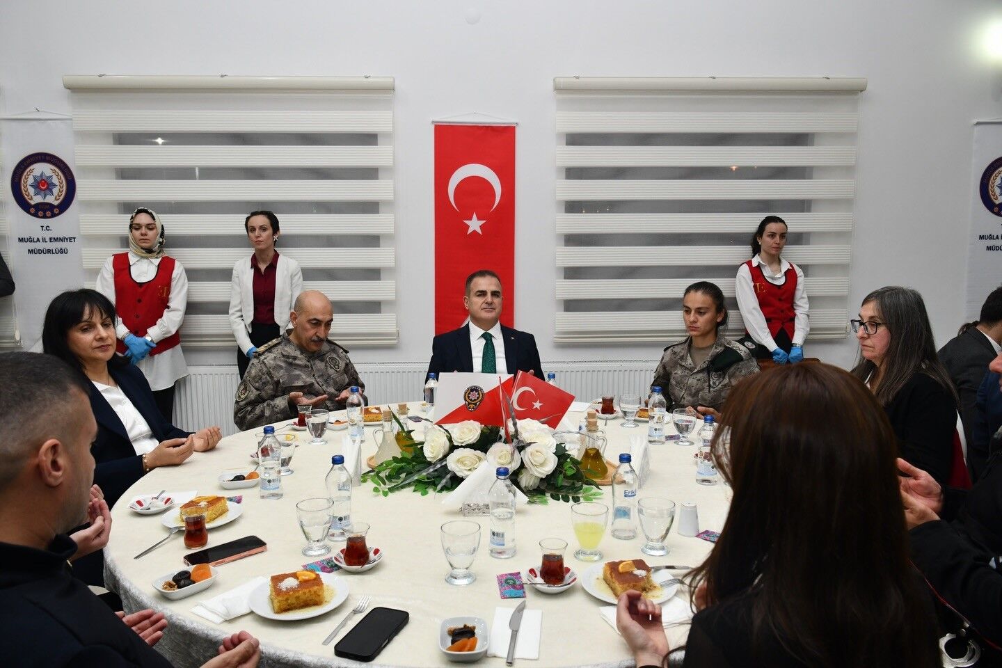 Vali Akbıyık, Şehit Aileleri, Gaziler İle İftar Sofrasında Buluştu