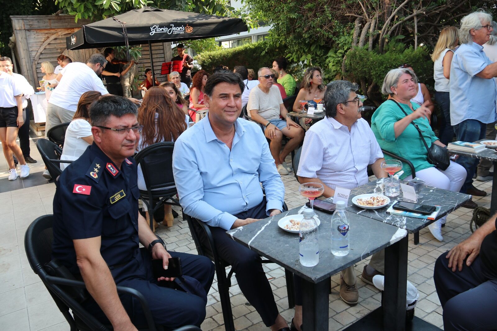 Serpil Torunoğulları’nın Şiir Kitabının İmza Gününe Yoğun İlgi Oldu