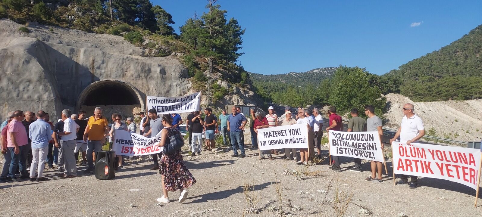 Karabel Tüneli İnşaatında Eylem Yaptılar