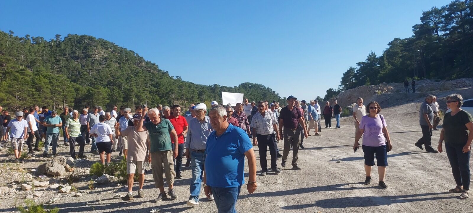 Karabel Tüneli İnşaatında Eylem Yaptılar
