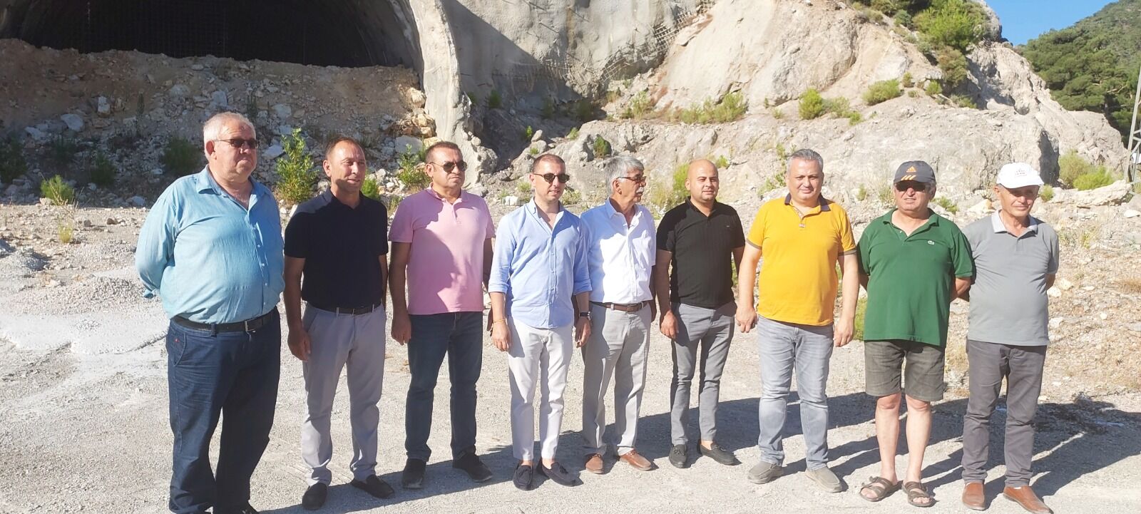 Karabel Tüneli İnşaatında Eylem Yaptılar