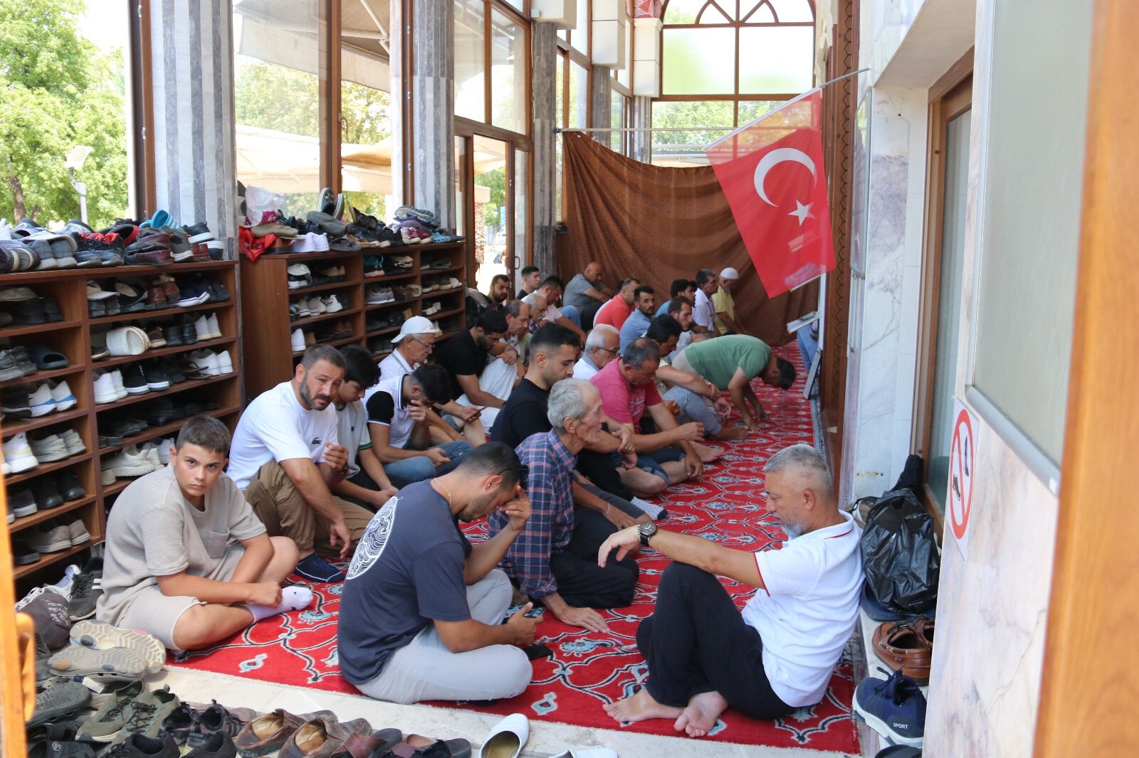 Başkan Ayıkol, “Ortadoğu’da Savaşa Müsaade Etmeyecek ve Barışı Egemen Kılacağız”