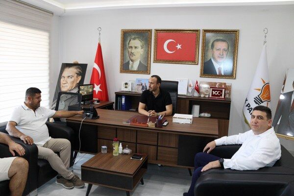 İlçe Başkanı Ayıkol’u Makamında Ziyaret Etti