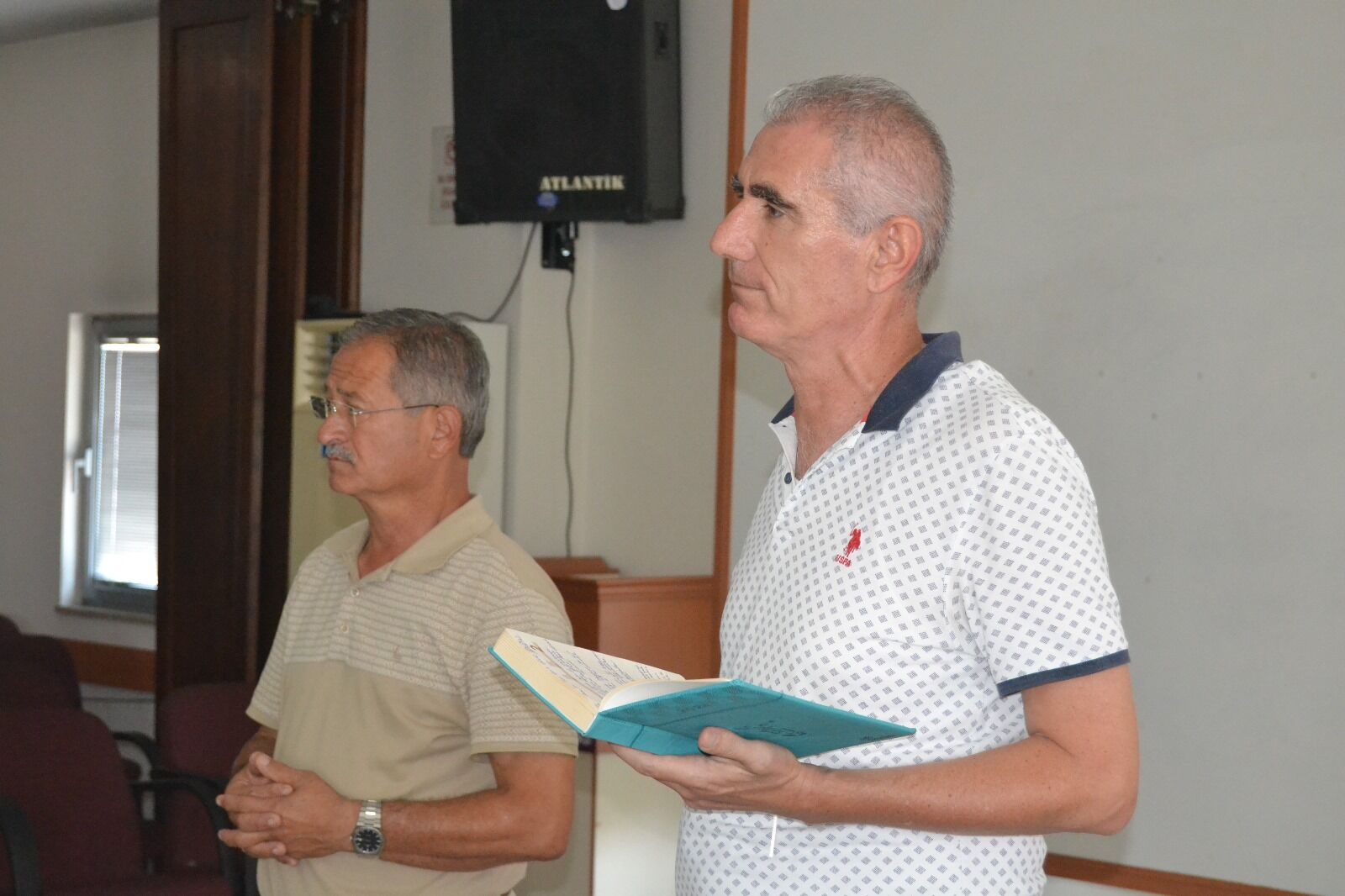 Fethiye'de Maç Yayını Yapan Esnaflar, Fahiş Fiyat Artışları ile Mücadele Ediyor