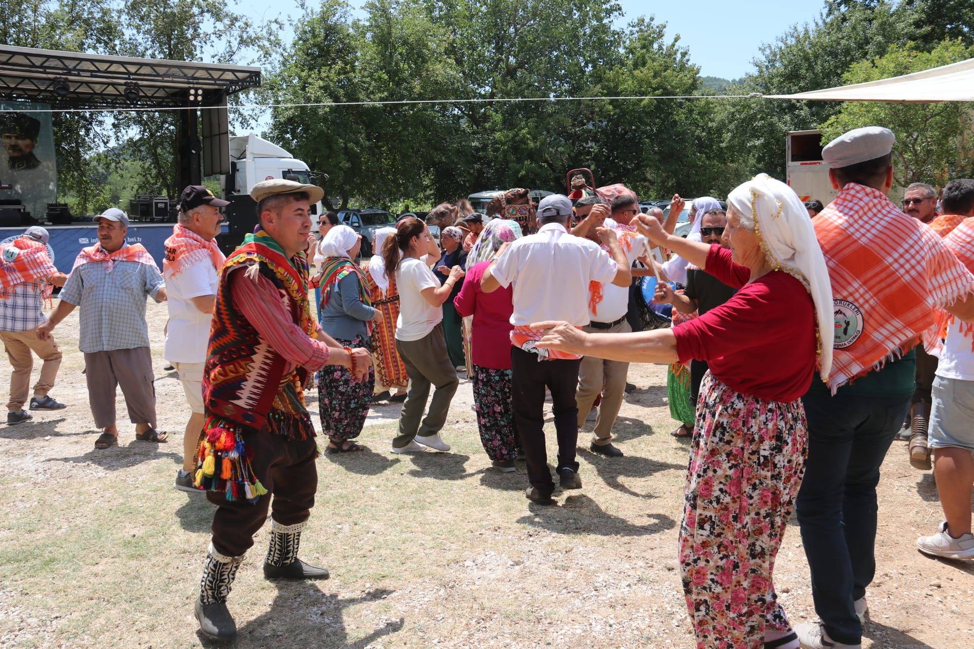 Nif’te 11. Geleneksel Yörük Oyunları Şenliği Coşku Dolu Geçiyor
