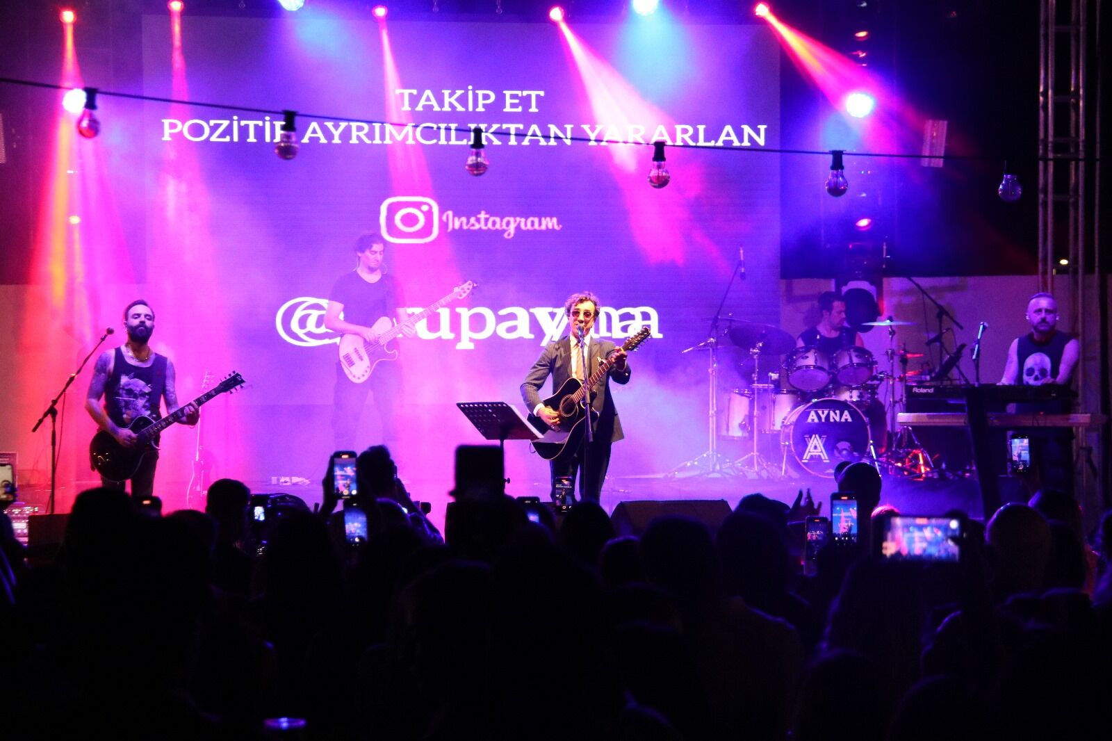 Hayal Kahvesi Fethiye’de Ayna Grubu Sahne Aldı