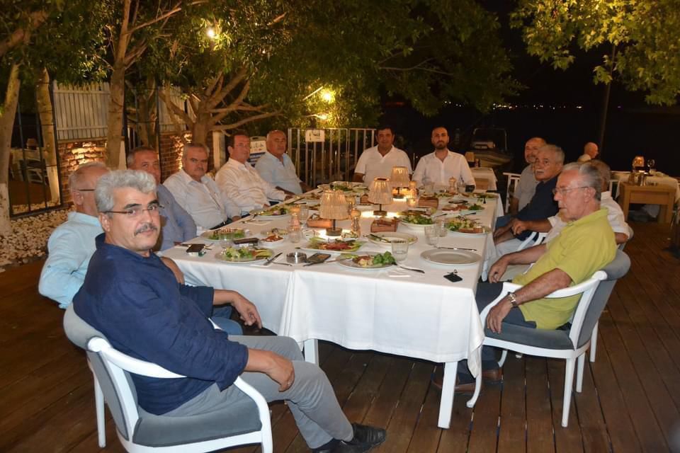 Başkan Ayıkol, AK Parti Fethiye Eski İlçe Başkanlarıyla Bir Araya Geldi