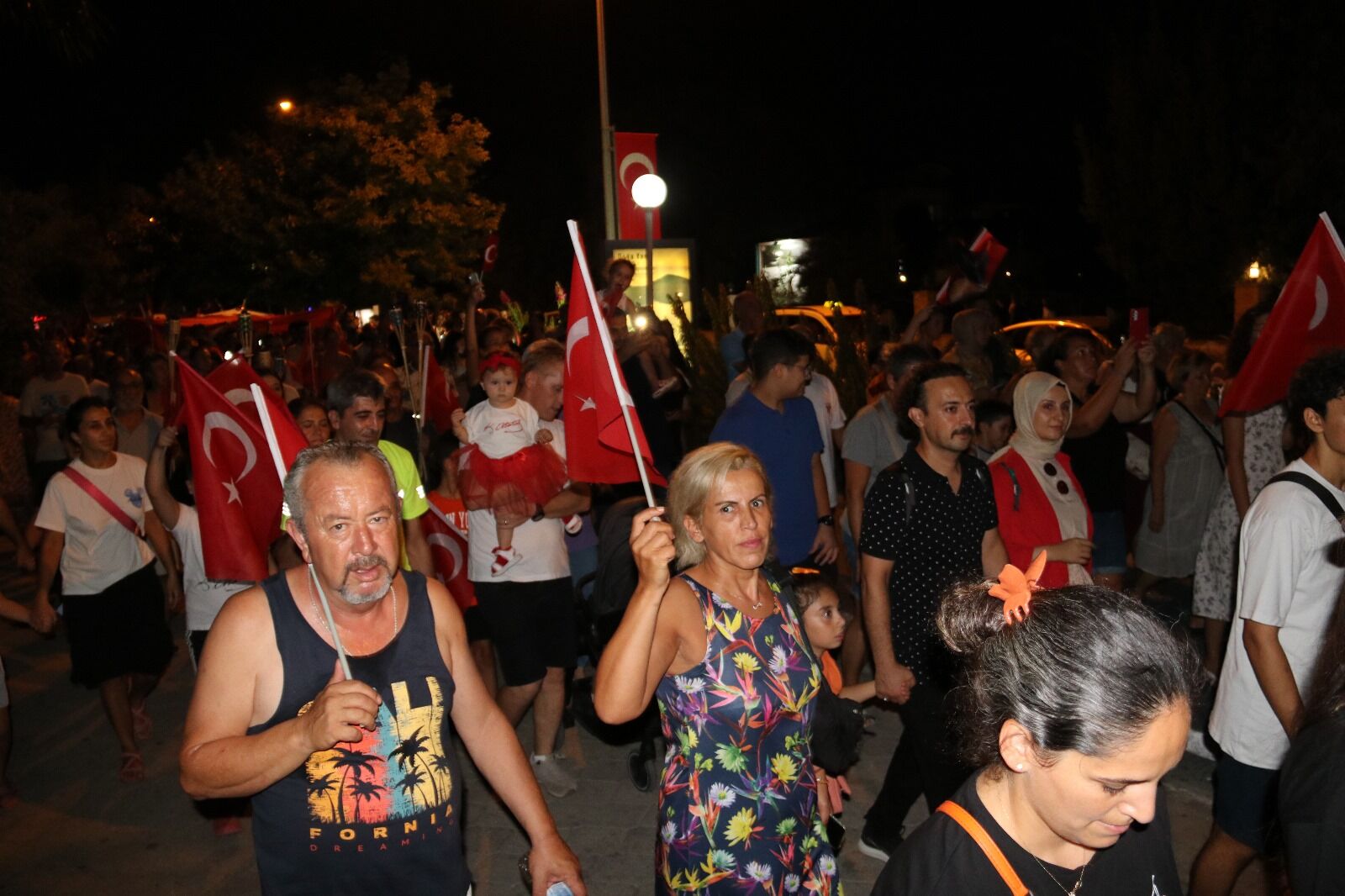 Fethiye'de Zafer Alayı Coşkulu Geçti
