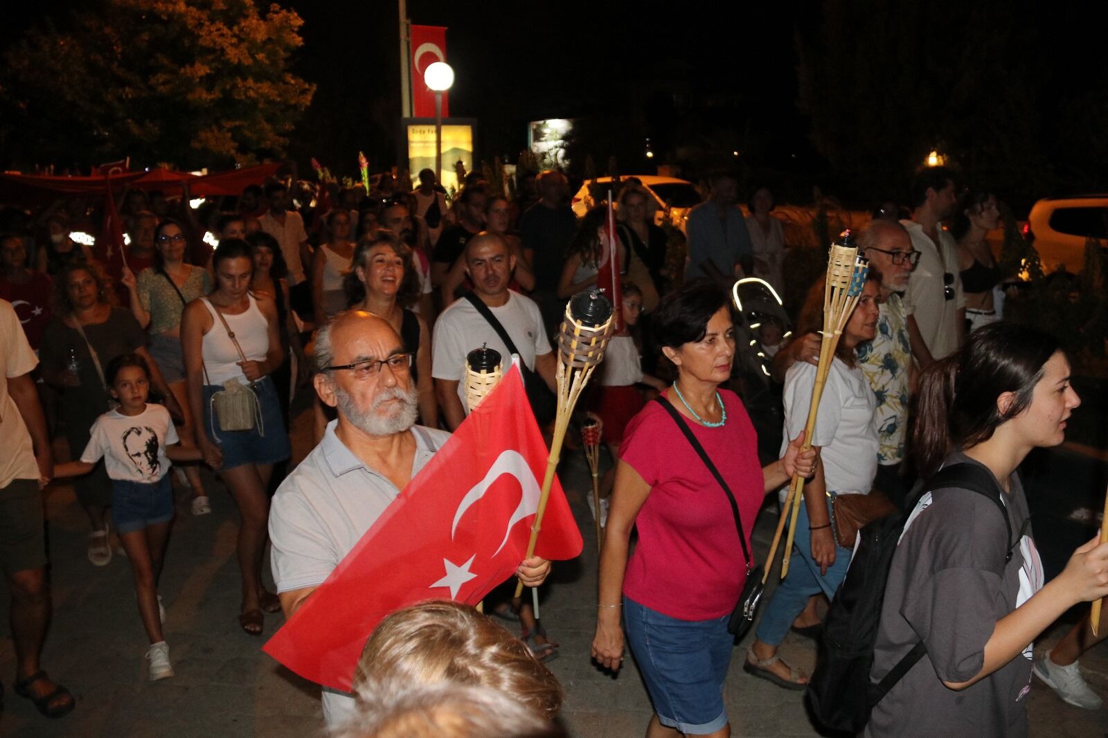 Fethiye'de Zafer Alayı Coşkulu Geçti