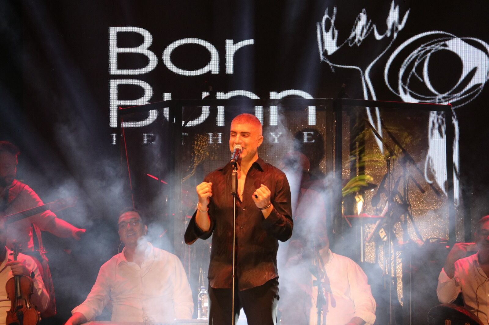 Fethiye BarBunn’da Özcan Deniz Çılgınlığı