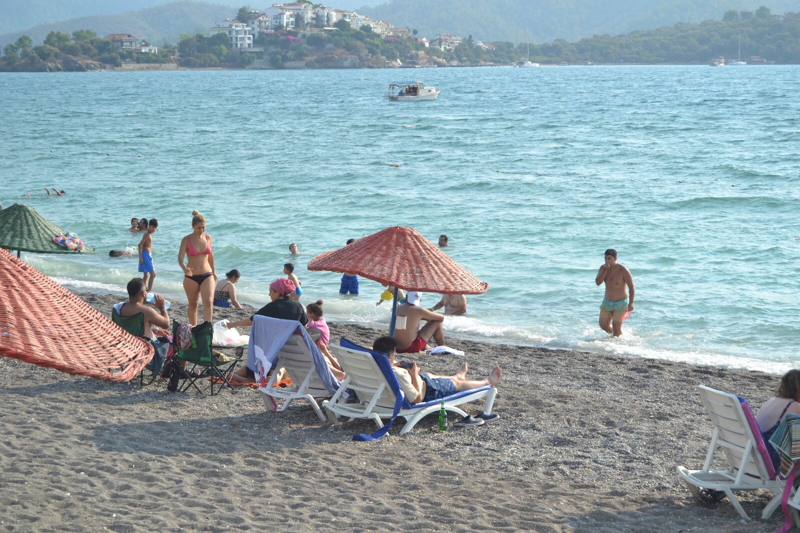 Eylül Ayında Çalış Plajı’nda Turist Yoğunluğu Devam Ediyor