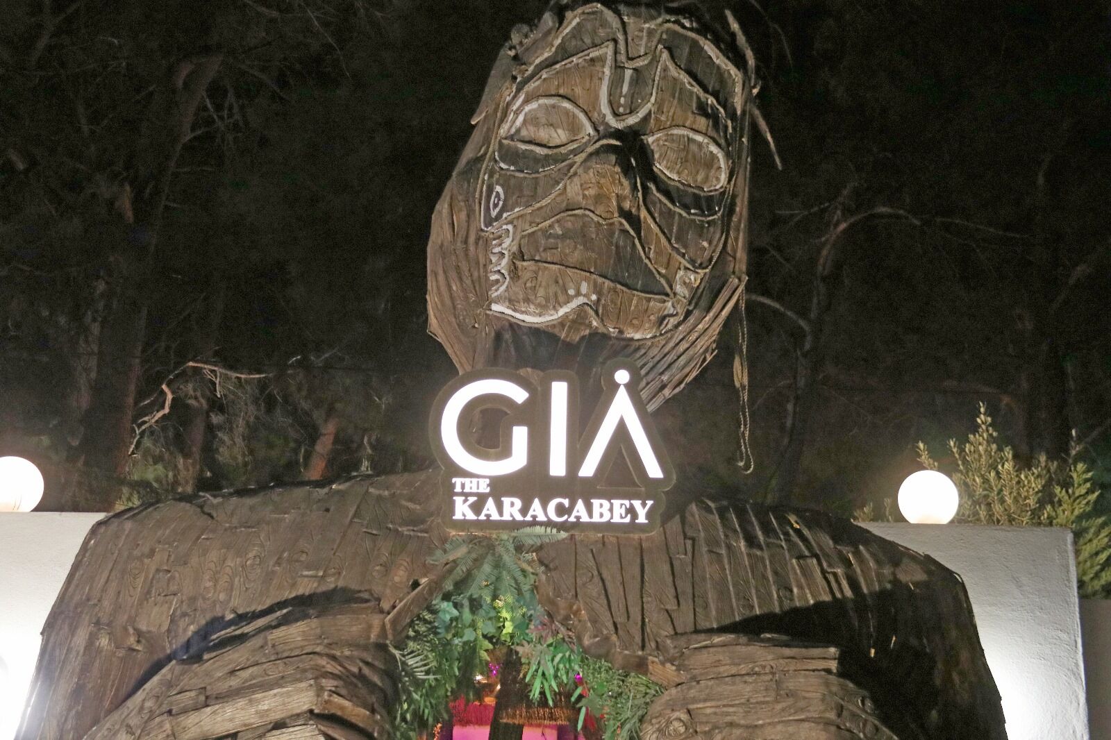 Gia The Karacabey’de, Ayhan Ulu ile Eğlenmeyen Kalmadı