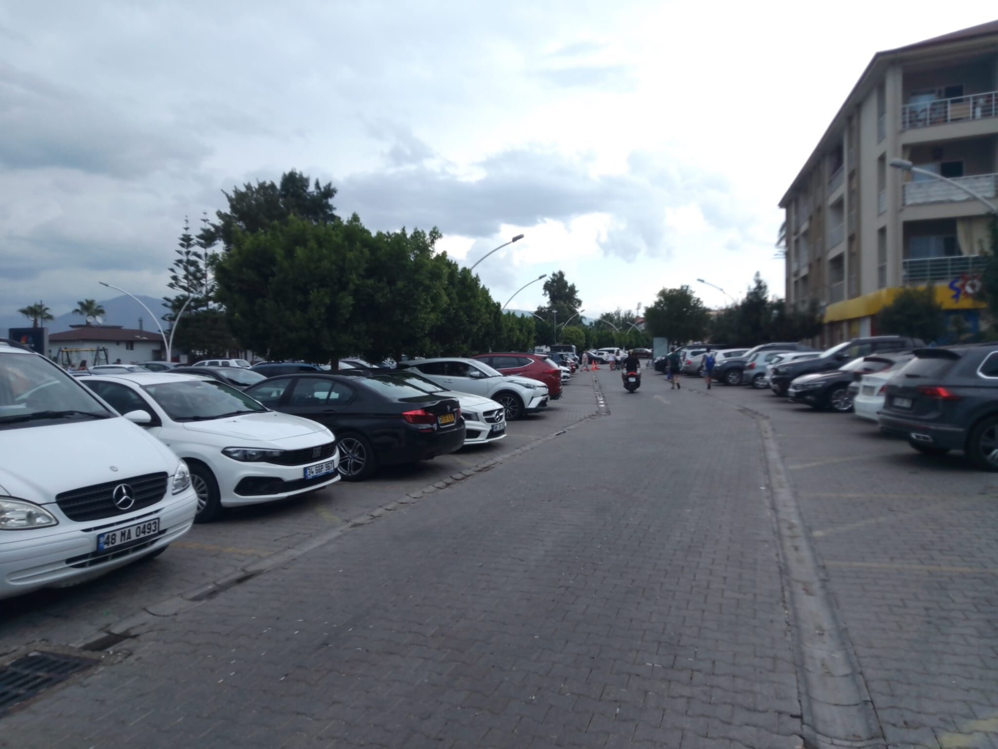 Başkan Aras'tan, Fethiyespor'a Otopark Desteği