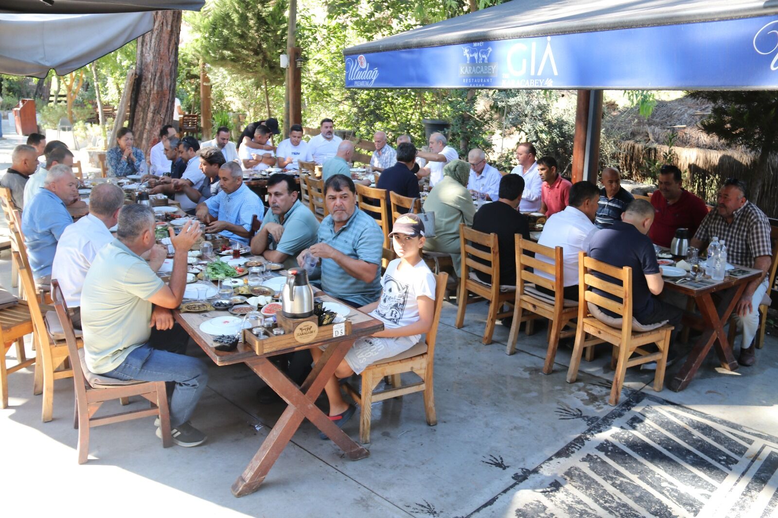 Başkan Ayıkol, AK Parti Mahalle Başkanlarını Dinledi