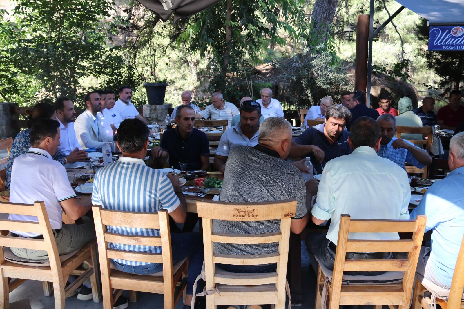Başkan Ayıkol, AK Parti Mahalle Başkanlarını Dinledi