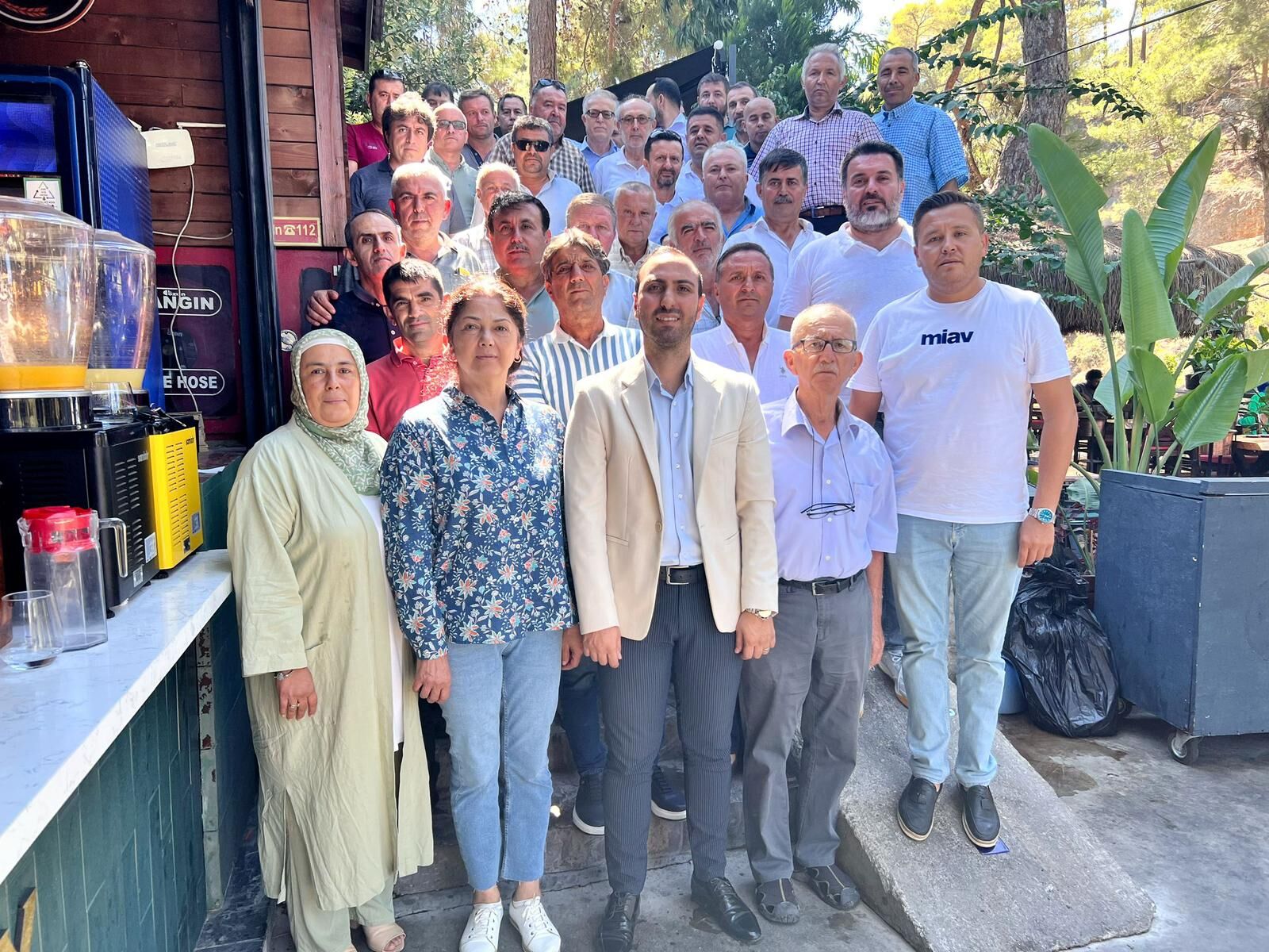 Başkan Ayıkol, AK Parti Mahalle Başkanlarını Dinledi